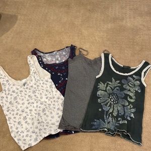 Bundle of 4 women’s tank tops- all sizes small
